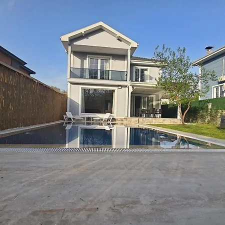 Basaran, Private With Large Heated Swimming Pool In Villa *