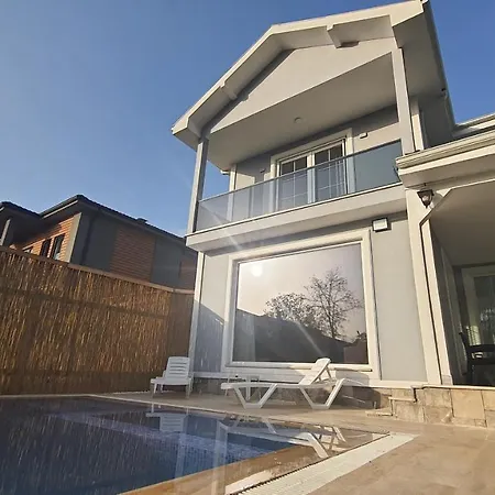 Basaran, Private With Large Heated Swimming Pool In