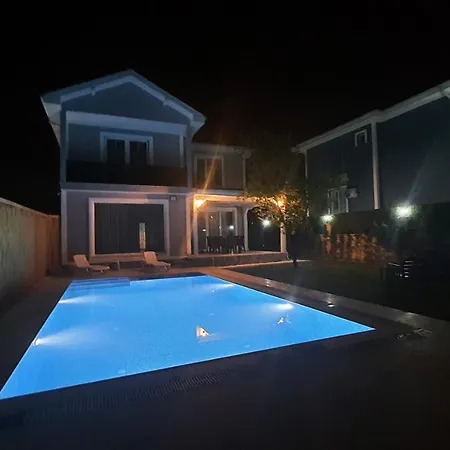 Villa Basaran, Private With Large Heated Swimming Pool In