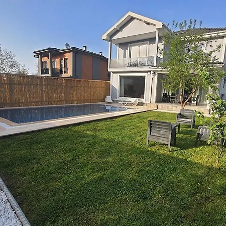 Villa Basaran, Private With Large Heated Swimming Pool In *