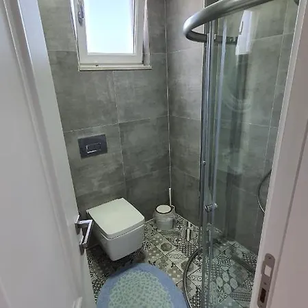 Basaran, Private With Large Heated Swimming Pool In Villa *